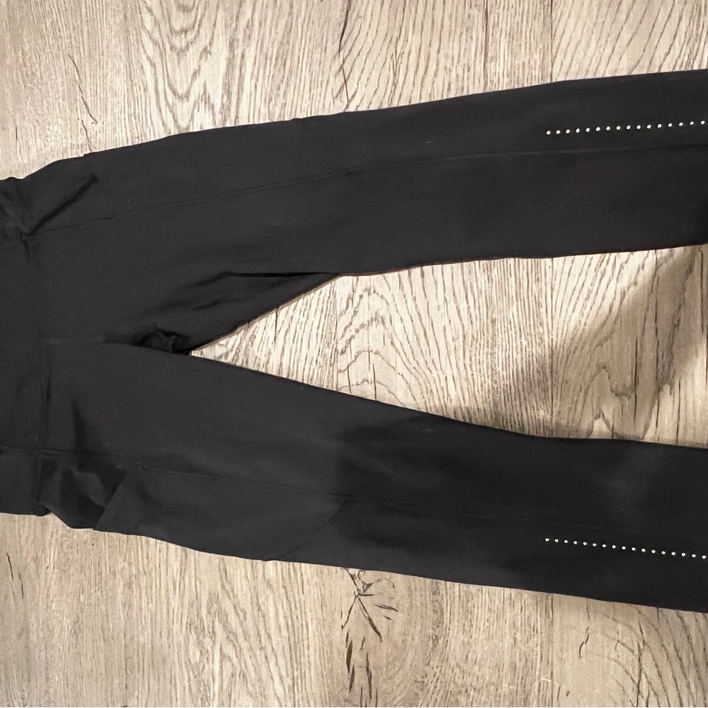 Black lululemon leggings cropped